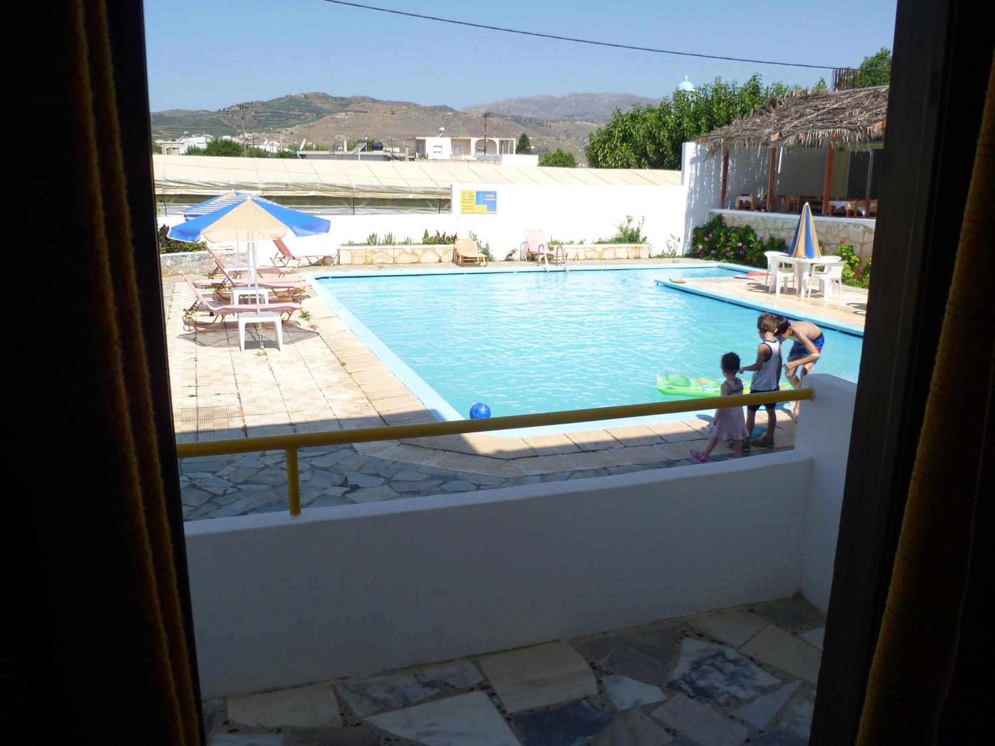Apartahotel Karmi 2*
